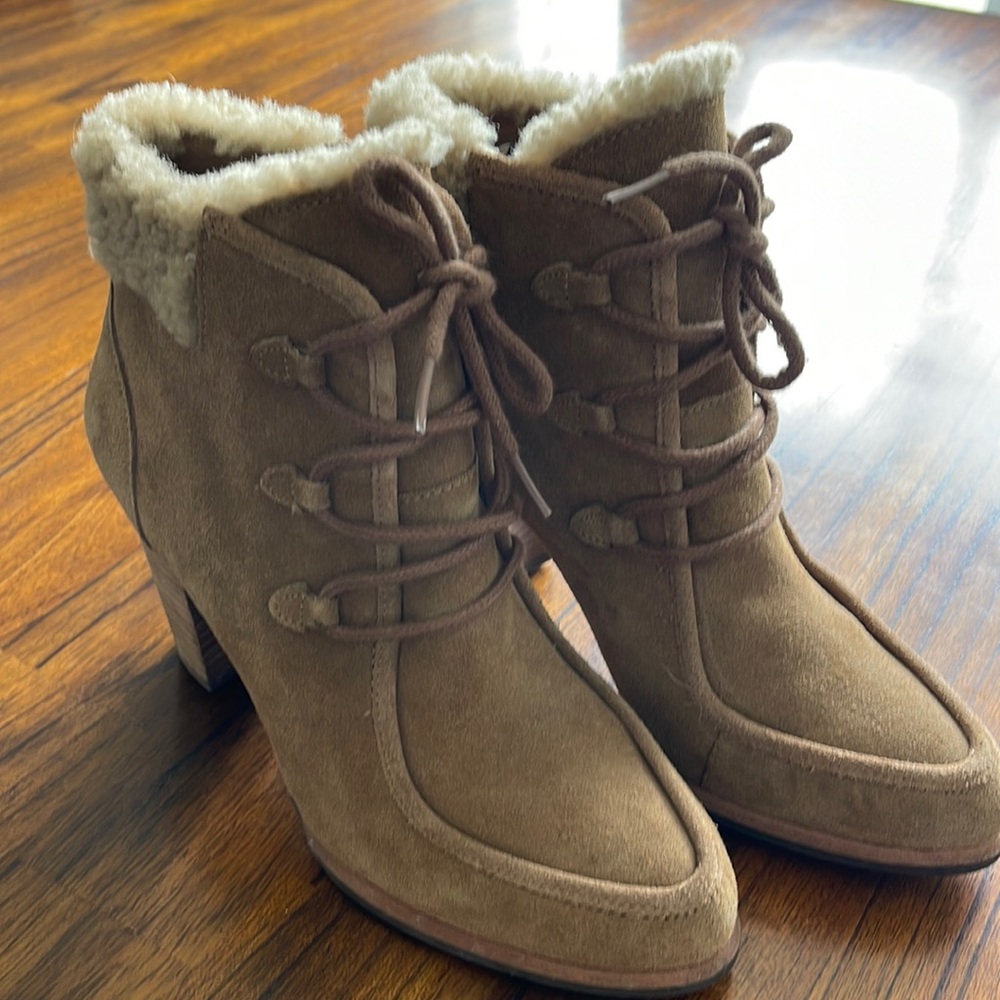 Uggs women’s size 7.5